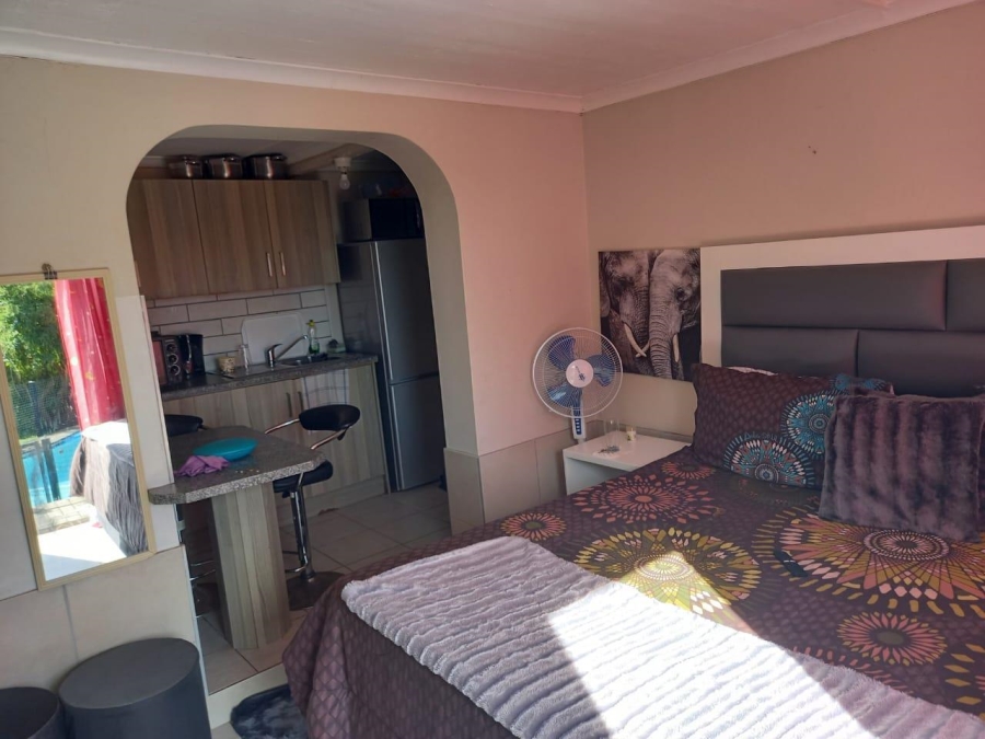 9 Bedroom Property for Sale in Greenfields Eastern Cape